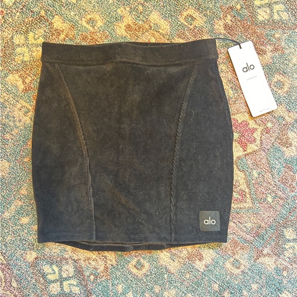 Alo Yoga Skirt NWT - Picture 3 of 14